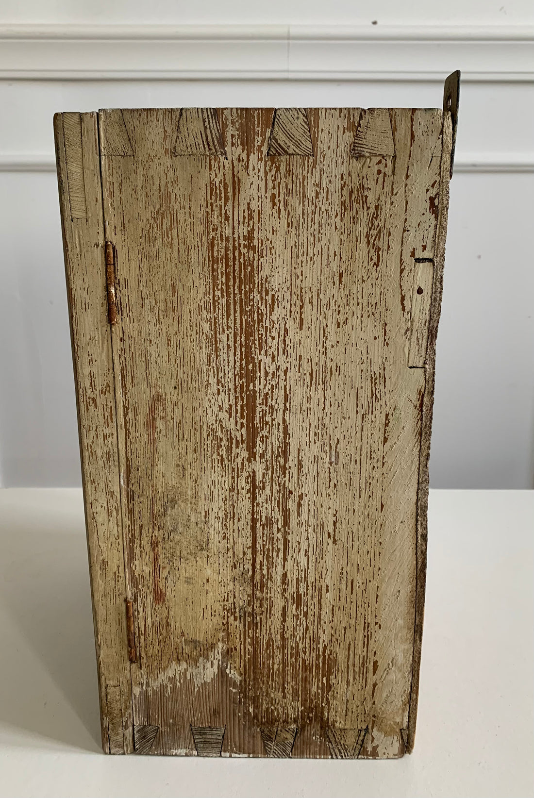 Petite armoire en bois vintage