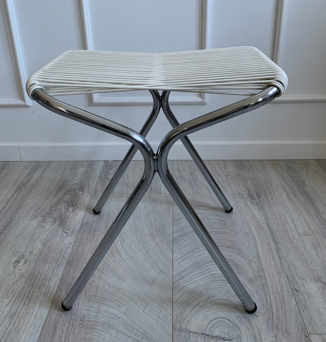 Tabouret scoubidou années 60