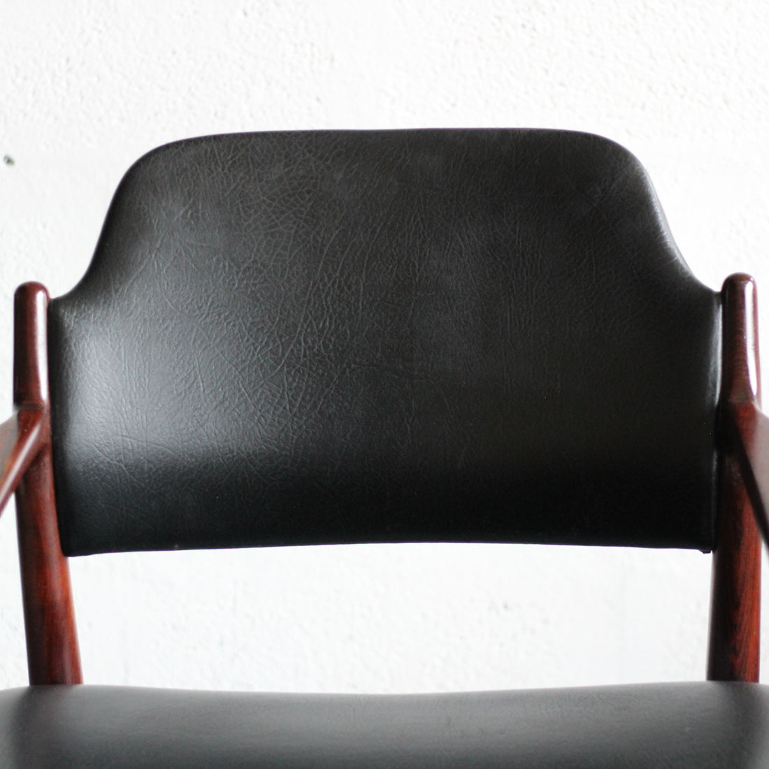 Fauteuil Arne Vodder en cuir et palissandre