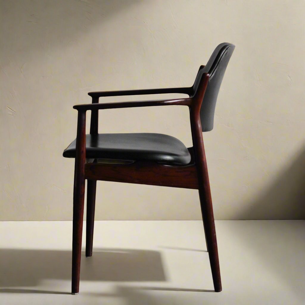 Fauteuil Arne Vodder en cuir et palissandre