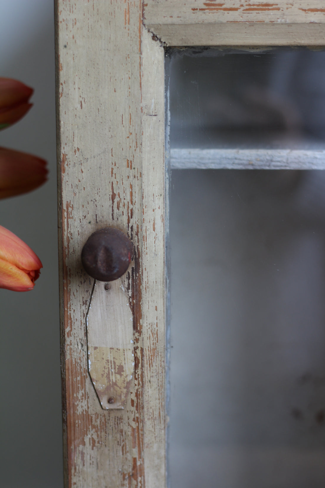 Petite armoire en bois vintage